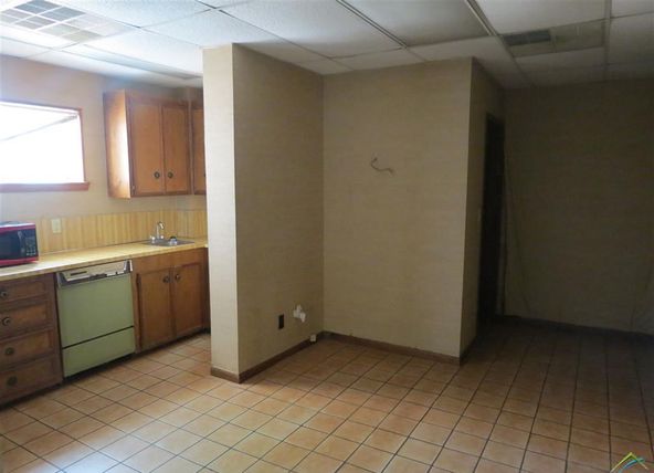 200 W Broad St, Mineola, TX 75773